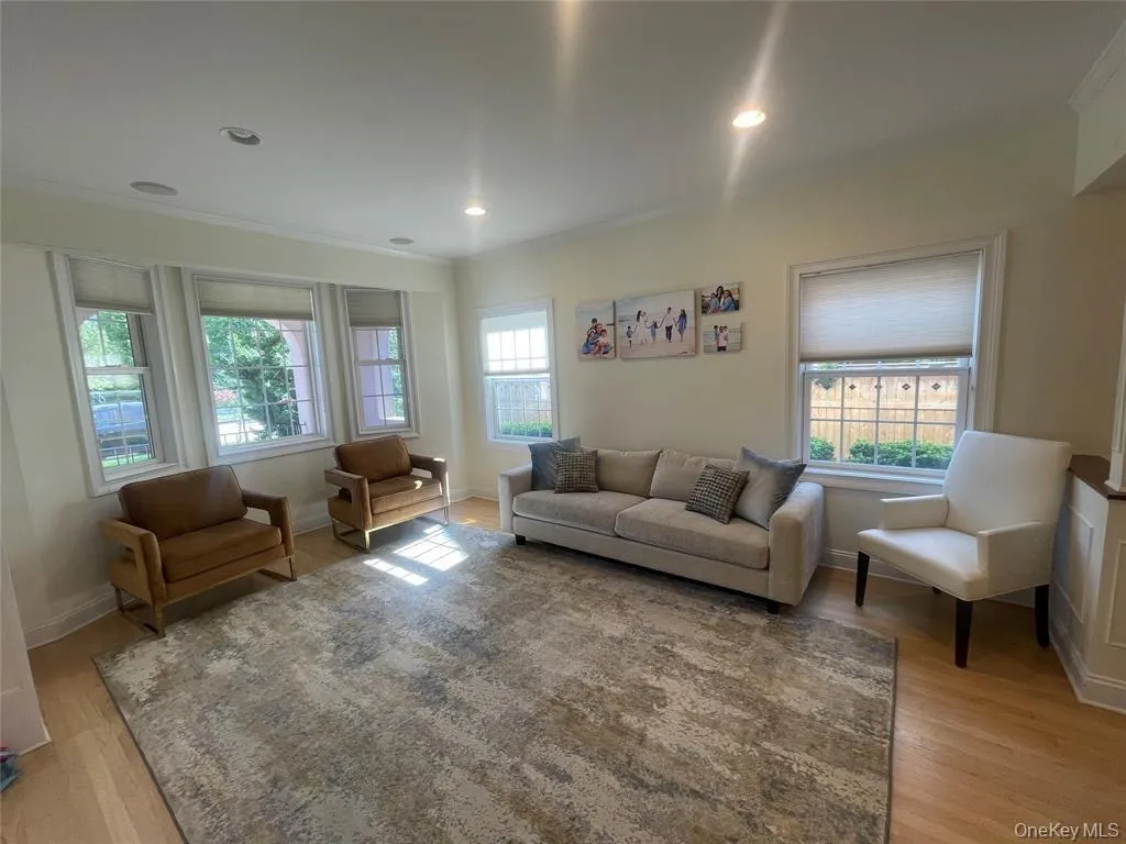 15 Penn Street, Long Beach, NY, 5 Bedrooms Bedrooms, 10 Rooms Rooms,3 BathroomsBathrooms,Residential Lease,For Rent,Penn,0,1052318 15 Penn Street, Long Beach, NY, 5 Bedrooms Bedrooms, 10 Rooms Rooms,3 BathroomsBathrooms,Residential Lease,For Rent,Penn,0,1052318