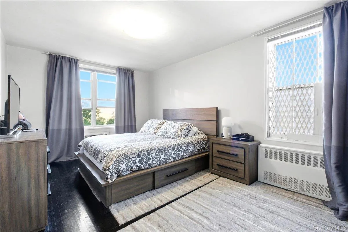 66-15 Thornton Place, New York, NY, 2 Bedrooms Bedrooms, 5 Rooms Rooms,1 BathroomBathrooms,Residential,For Rent,Thornton,0,1052320 66-15 Thornton Place, New York, NY, 2 Bedrooms Bedrooms, 5 Rooms Rooms,1 BathroomBathrooms,Residential,For Rent,Thornton,0,1052320