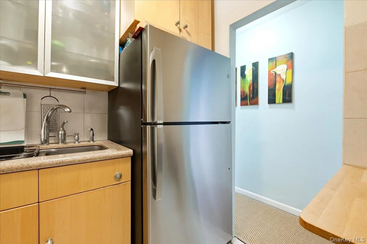 66-15 Thornton Place, New York, NY, 2 Bedrooms Bedrooms, 5 Rooms Rooms,1 BathroomBathrooms,Residential,For Rent,Thornton,0,1052320 66-15 Thornton Place, New York, NY, 2 Bedrooms Bedrooms, 5 Rooms Rooms,1 BathroomBathrooms,Residential,For Rent,Thornton,0,1052320