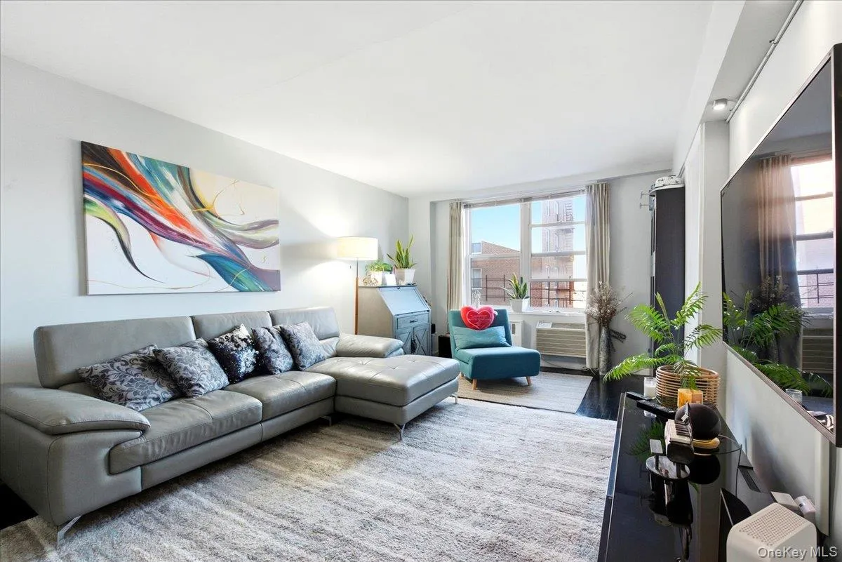 66-15 Thornton Place, New York, NY, 2 Bedrooms Bedrooms, 5 Rooms Rooms,1 BathroomBathrooms,Residential,For Rent,Thornton,0,1052320 66-15 Thornton Place, New York, NY, 2 Bedrooms Bedrooms, 5 Rooms Rooms,1 BathroomBathrooms,Residential,For Rent,Thornton,0,1052320