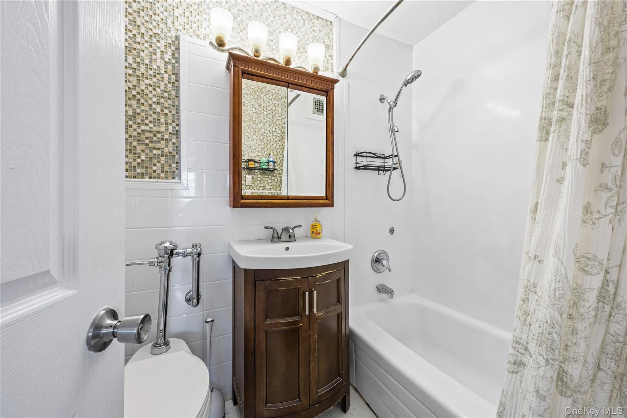 1 Broadway, Long Beach, NY, 1 Bedroom Bedrooms, 4 Rooms Rooms,1 BathroomBathrooms,Residential,For Rent,Broadway,0,1052321 1 Broadway, Long Beach, NY, 1 Bedroom Bedrooms, 4 Rooms Rooms,1 BathroomBathrooms,Residential,For Rent,Broadway,0,1052321