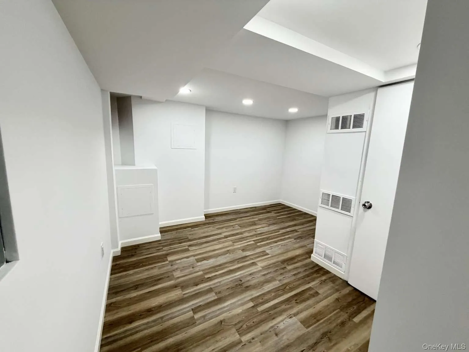104-20 47th Avenue, New York, NY, 2 Bedrooms Bedrooms, 6 Rooms Rooms,2 BathroomsBathrooms,Residential,For Rent,47th,0,1052324 104-20 47th Avenue, New York, NY, 2 Bedrooms Bedrooms, 6 Rooms Rooms,2 BathroomsBathrooms,Residential,For Rent,47th,0,1052324