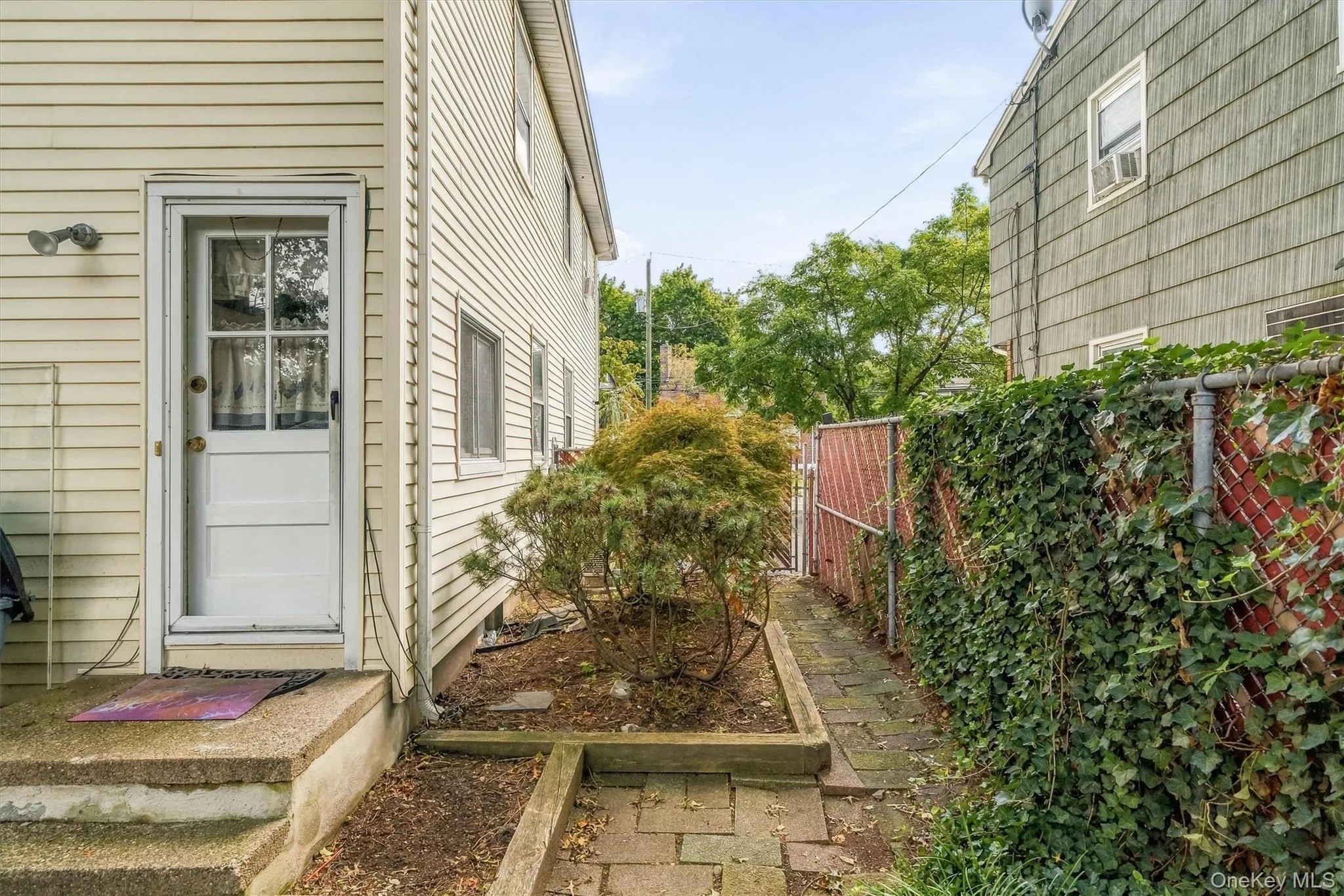 117 Washington Avenue, Ramapo, NY, 3 Bedrooms Bedrooms, 7 Rooms Rooms,1 BathroomBathrooms,Residential,For Rent,Washington,0,1052328 117 Washington Avenue, Ramapo, NY, 3 Bedrooms Bedrooms, 7 Rooms Rooms,1 BathroomBathrooms,Residential,For Rent,Washington,0,1052328