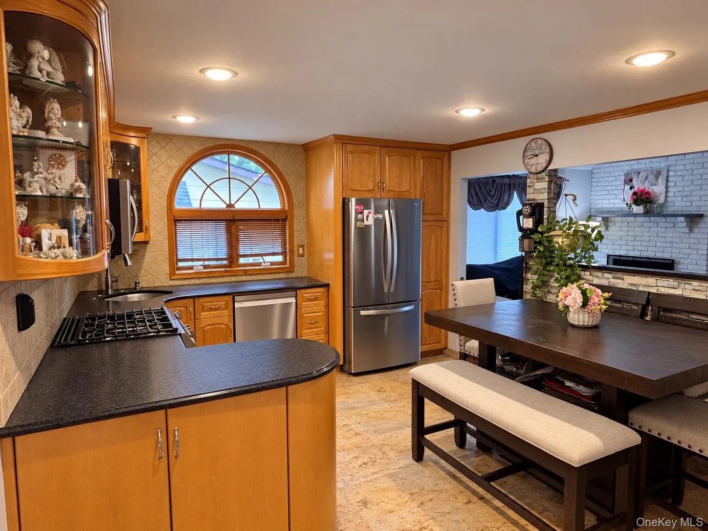 41 Homeland Drive, Huntington, NY, 4 Bedrooms Bedrooms, 9 Rooms Rooms,3 BathroomsBathrooms,Residential,For Rent,Homeland,0,1052331 41 Homeland Drive, Huntington, NY, 4 Bedrooms Bedrooms, 9 Rooms Rooms,3 BathroomsBathrooms,Residential,For Rent,Homeland,0,1052331