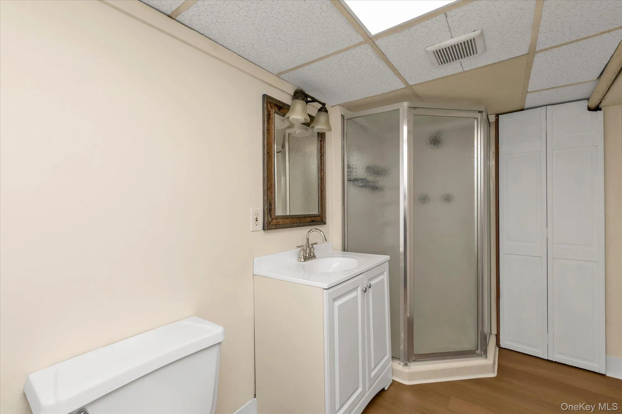 585 Seaman Avenue, Hempstead, NY, 5 Bedrooms Bedrooms, 11 Rooms Rooms,2 BathroomsBathrooms,Residential,For Rent,Seaman,0,1052332 585 Seaman Avenue, Hempstead, NY, 5 Bedrooms Bedrooms, 11 Rooms Rooms,2 BathroomsBathrooms,Residential,For Rent,Seaman,0,1052332