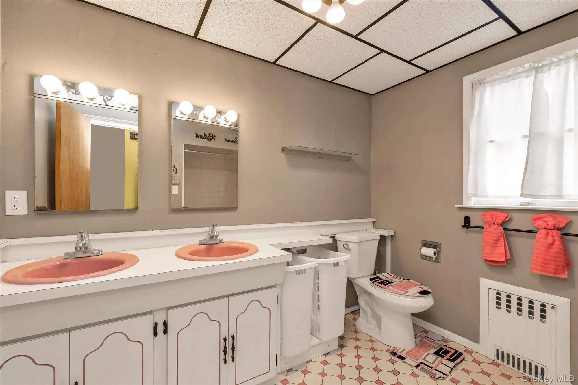585 Seaman Avenue, Hempstead, NY, 5 Bedrooms Bedrooms, 11 Rooms Rooms,2 BathroomsBathrooms,Residential,For Rent,Seaman,0,1052332 585 Seaman Avenue, Hempstead, NY, 5 Bedrooms Bedrooms, 11 Rooms Rooms,2 BathroomsBathrooms,Residential,For Rent,Seaman,0,1052332