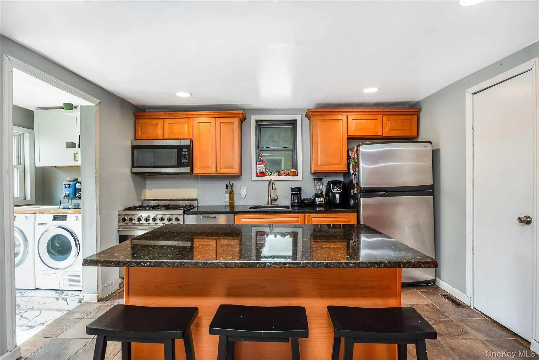 10 Brightside Avenue, Islip, NY, 4 Bedrooms Bedrooms, 7 Rooms Rooms,2 BathroomsBathrooms,Residential,For Rent,Brightside,0,1052337 10 Brightside Avenue, Islip, NY, 4 Bedrooms Bedrooms, 7 Rooms Rooms,2 BathroomsBathrooms,Residential,For Rent,Brightside,0,1052337