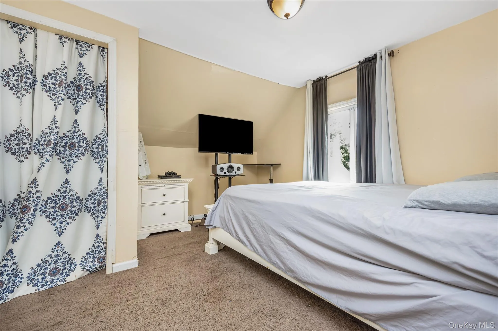 10 Brightside Avenue, Islip, NY, 4 Bedrooms Bedrooms, 7 Rooms Rooms,2 BathroomsBathrooms,Residential,For Rent,Brightside,0,1052337 10 Brightside Avenue, Islip, NY, 4 Bedrooms Bedrooms, 7 Rooms Rooms,2 BathroomsBathrooms,Residential,For Rent,Brightside,0,1052337