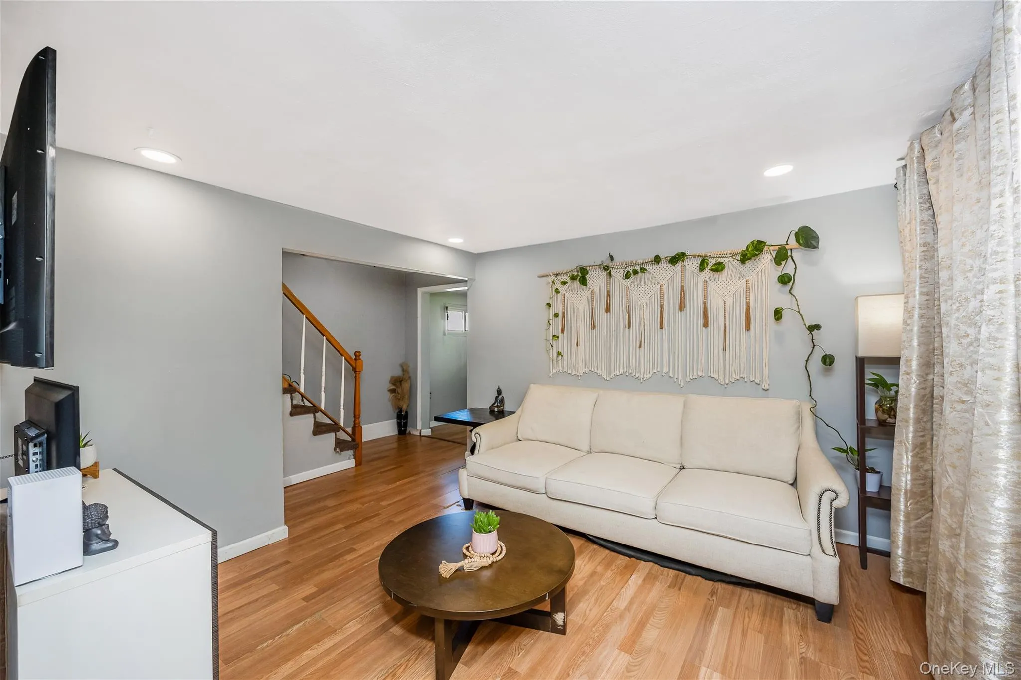 10 Brightside Avenue, Islip, NY, 4 Bedrooms Bedrooms, 7 Rooms Rooms,2 BathroomsBathrooms,Residential,For Rent,Brightside,0,1052337 10 Brightside Avenue, Islip, NY, 4 Bedrooms Bedrooms, 7 Rooms Rooms,2 BathroomsBathrooms,Residential,For Rent,Brightside,0,1052337
