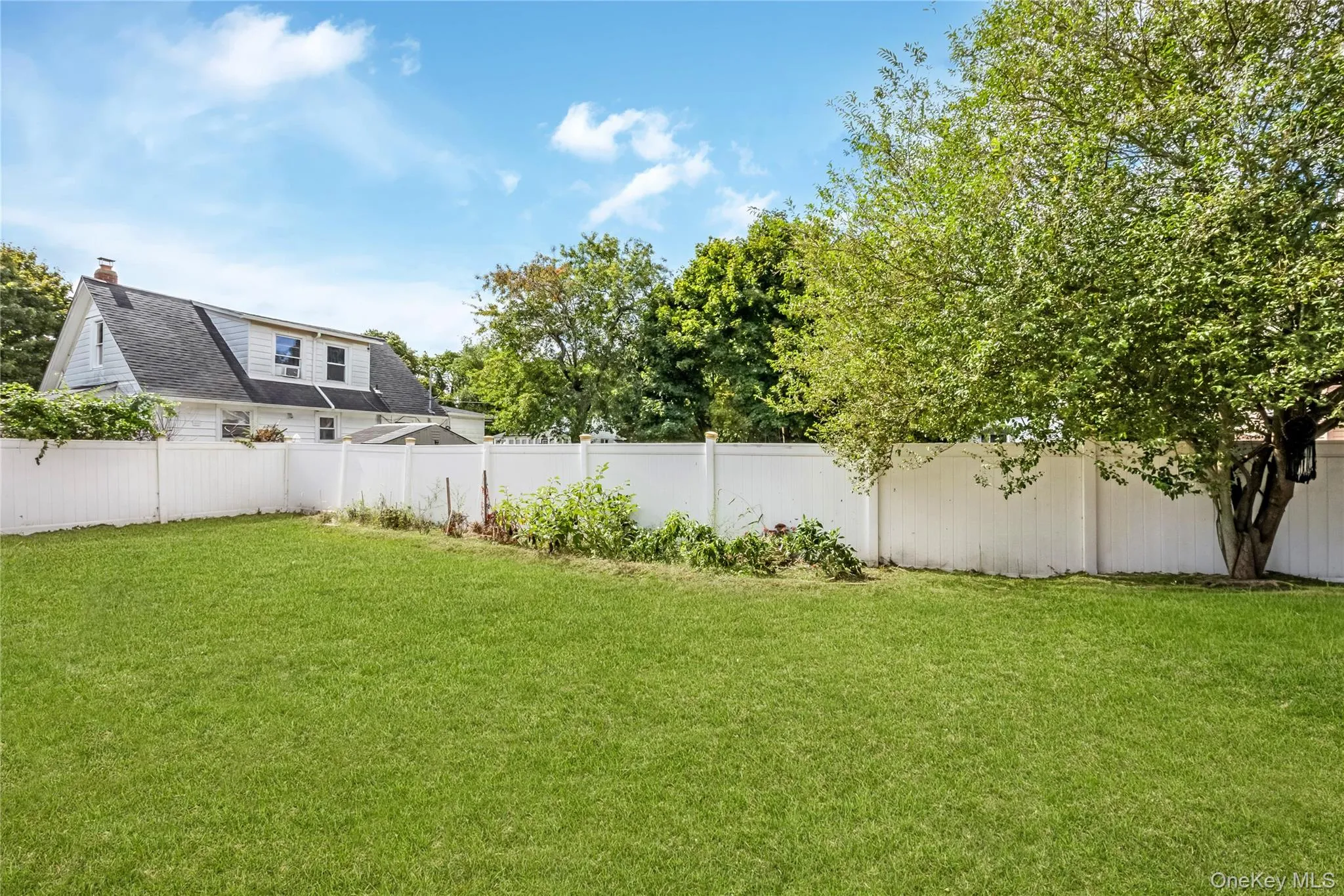 10 Brightside Avenue, Islip, NY, 4 Bedrooms Bedrooms, 7 Rooms Rooms,2 BathroomsBathrooms,Residential,For Rent,Brightside,0,1052337 10 Brightside Avenue, Islip, NY, 4 Bedrooms Bedrooms, 7 Rooms Rooms,2 BathroomsBathrooms,Residential,For Rent,Brightside,0,1052337