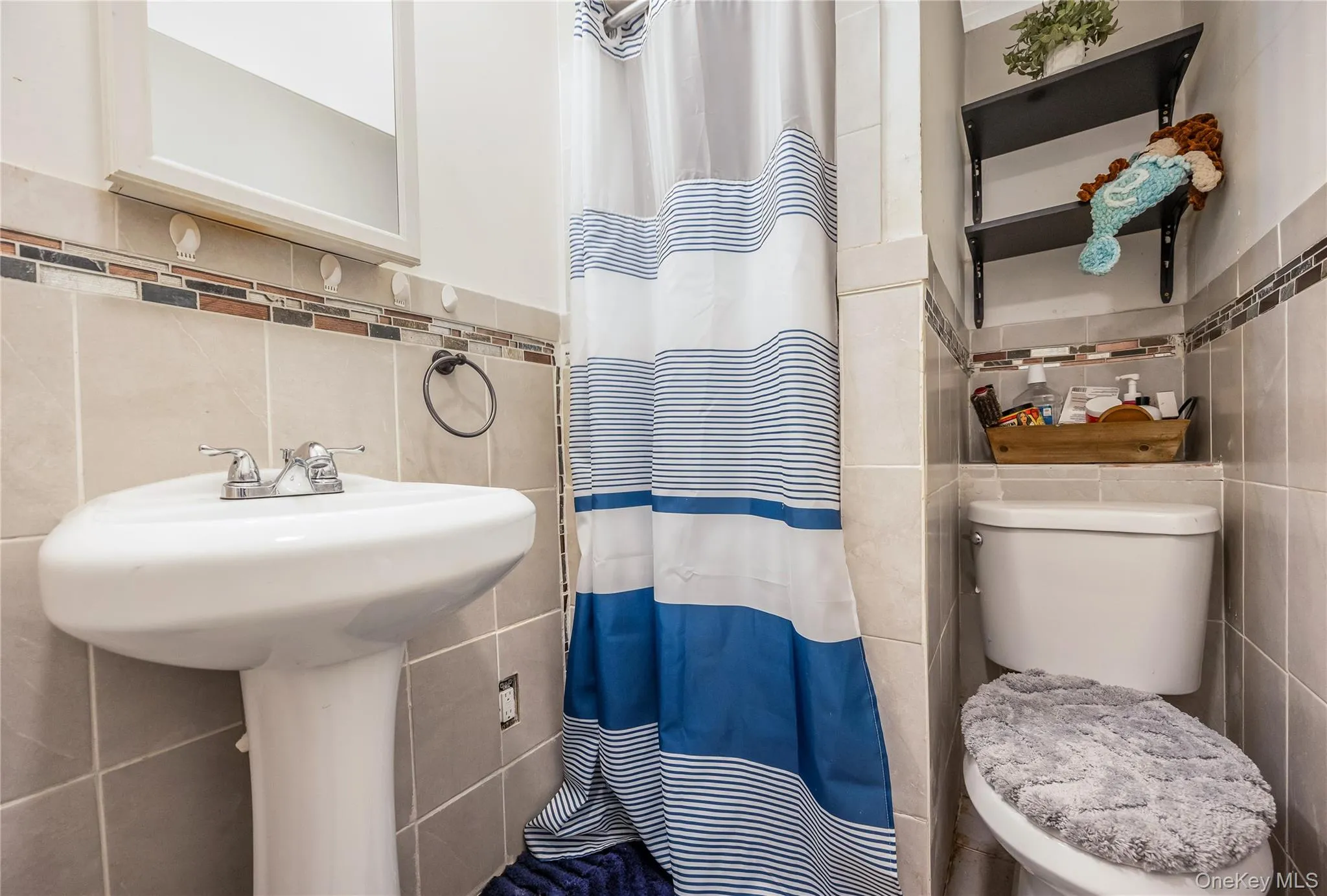 10 Brightside Avenue, Islip, NY, 4 Bedrooms Bedrooms, 7 Rooms Rooms,2 BathroomsBathrooms,Residential,For Rent,Brightside,0,1052337 10 Brightside Avenue, Islip, NY, 4 Bedrooms Bedrooms, 7 Rooms Rooms,2 BathroomsBathrooms,Residential,For Rent,Brightside,0,1052337