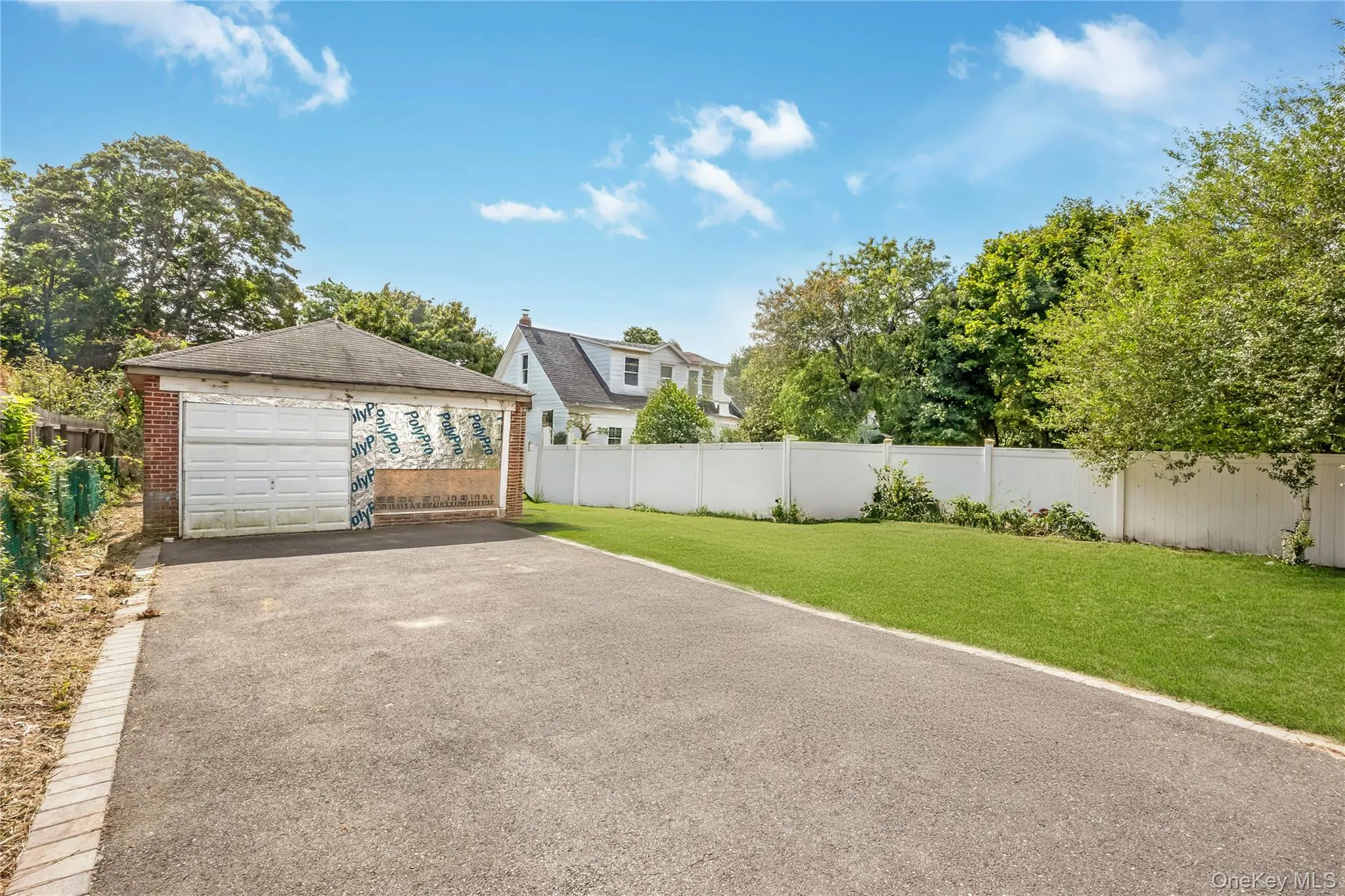 10 Brightside Avenue, Islip, NY, 4 Bedrooms Bedrooms, 7 Rooms Rooms,2 BathroomsBathrooms,Residential,For Rent,Brightside,0,1052337 10 Brightside Avenue, Islip, NY, 4 Bedrooms Bedrooms, 7 Rooms Rooms,2 BathroomsBathrooms,Residential,For Rent,Brightside,0,1052337
