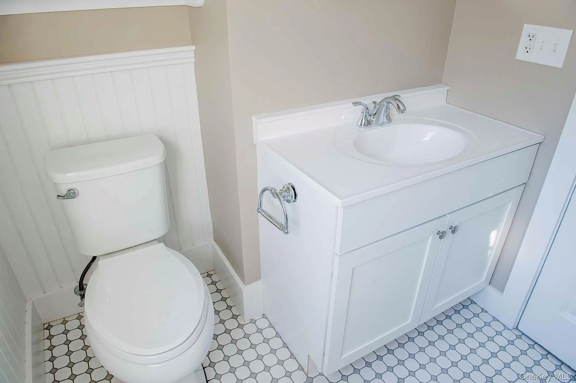 3212 FRANKLIN Avenue, Washington, NY, 2 Bedrooms Bedrooms, 5 Rooms Rooms,1 BathroomBathrooms,Residential Lease,For Rent,FRANKLIN,0,1052343 3212 FRANKLIN Avenue, Washington, NY, 2 Bedrooms Bedrooms, 5 Rooms Rooms,1 BathroomBathrooms,Residential Lease,For Rent,FRANKLIN,0,1052343