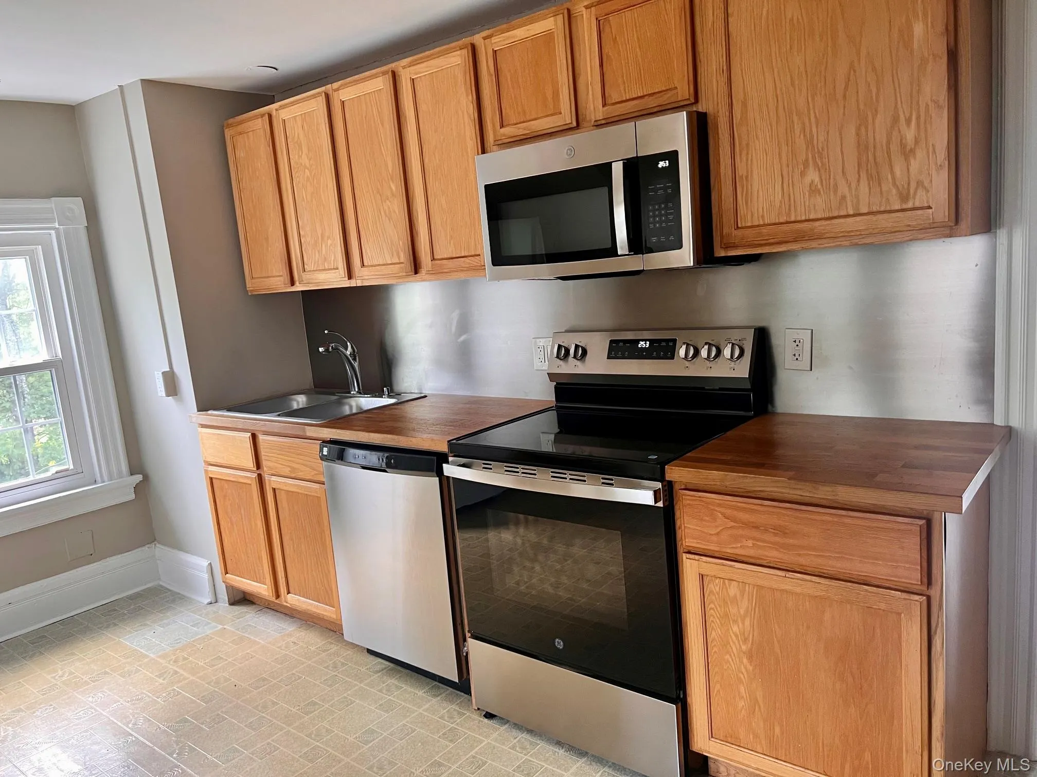 3212 FRANKLIN Avenue, Washington, NY, 2 Bedroom Bedrooms, 5 Room Rooms,1 BathroomBathrooms,Residential Lease,For Rent,FRANKLIN,0,1052343 3212 FRANKLIN Avenue, Washington, NY, 2 Bedroom Bedrooms, 5 Room Rooms,1 BathroomBathrooms,Residential Lease,For Rent,FRANKLIN,0,1052343