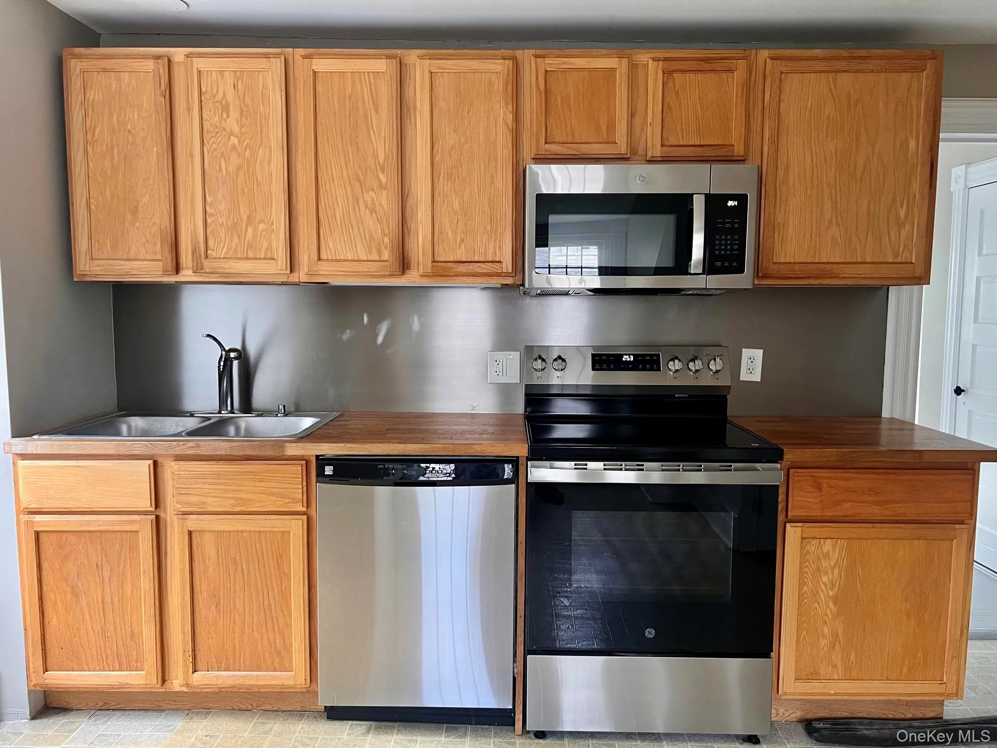 3212 FRANKLIN Avenue, Washington, NY, 2 Bedroom Bedrooms, 5 Room Rooms,1 BathroomBathrooms,Residential Lease,For Rent,FRANKLIN,0,1052343 3212 FRANKLIN Avenue, Washington, NY, 2 Bedroom Bedrooms, 5 Room Rooms,1 BathroomBathrooms,Residential Lease,For Rent,FRANKLIN,0,1052343