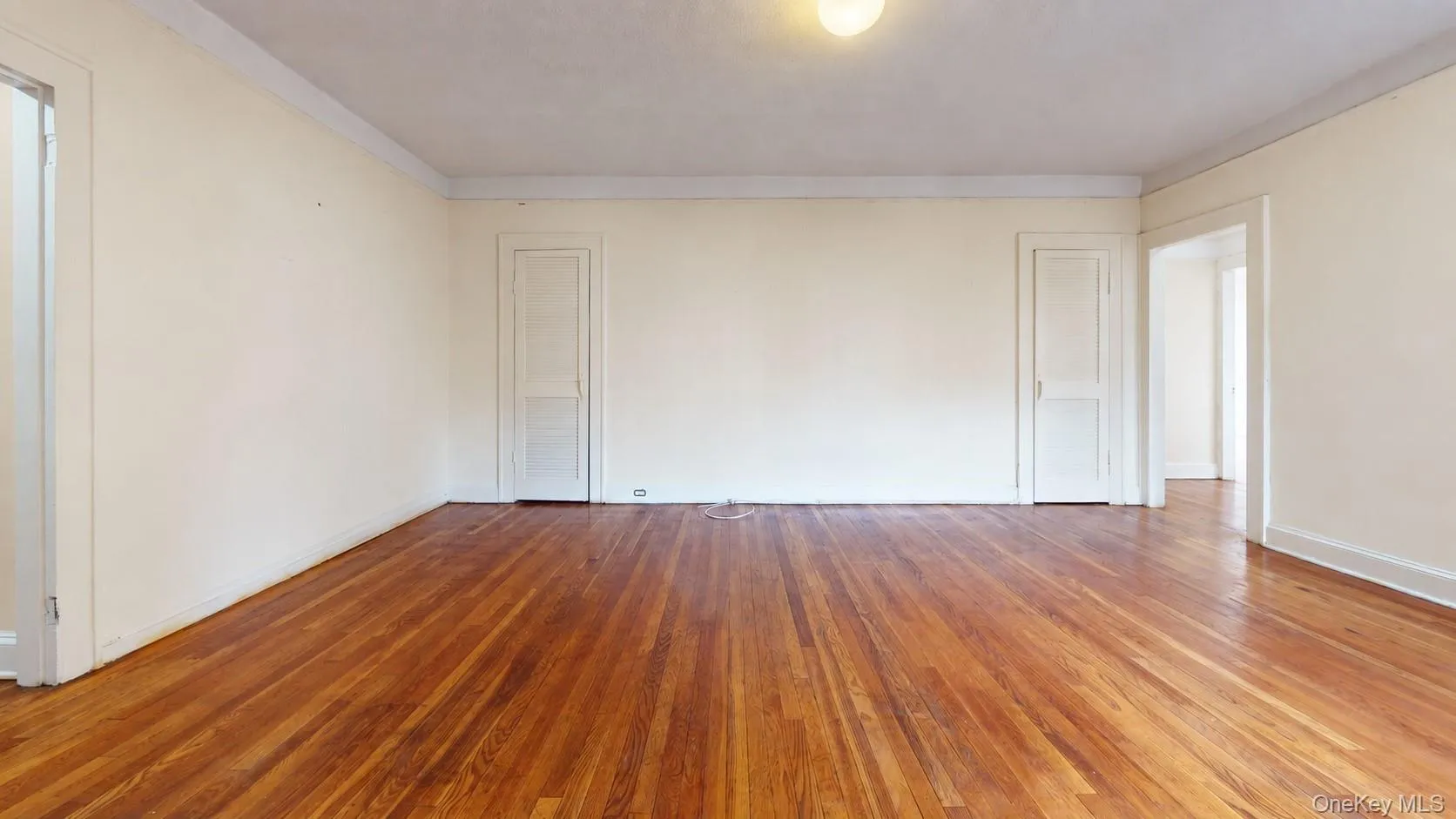 68-30 Burns Street, New York, NY, 2 Bedrooms Bedrooms, 4 Rooms Rooms,1 BathroomBathrooms,Residential,For Rent,Burns,0,1052347 68-30 Burns Street, New York, NY, 2 Bedrooms Bedrooms, 4 Rooms Rooms,1 BathroomBathrooms,Residential,For Rent,Burns,0,1052347