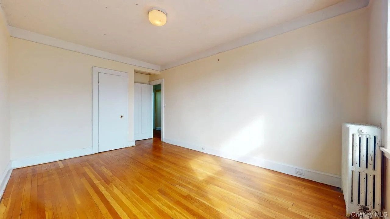 68-30 Burns Street, New York, NY, 2 Bedrooms Bedrooms, 4 Rooms Rooms,1 BathroomBathrooms,Residential,For Rent,Burns,0,1052347 68-30 Burns Street, New York, NY, 2 Bedrooms Bedrooms, 4 Rooms Rooms,1 BathroomBathrooms,Residential,For Rent,Burns,0,1052347