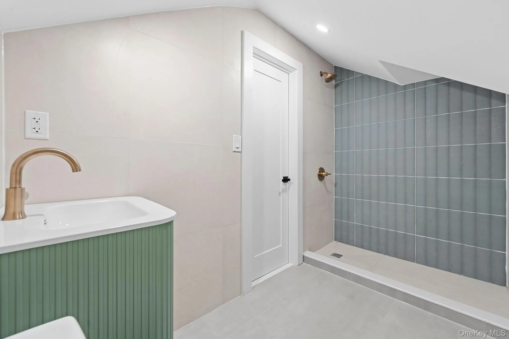 131 Arlington Avenue, New York, NY, 6 Bedrooms Bedrooms, 15 Rooms Rooms,5 BathroomsBathrooms,Residential,For Rent,Arlington,0,1052348 131 Arlington Avenue, New York, NY, 6 Bedrooms Bedrooms, 15 Rooms Rooms,5 BathroomsBathrooms,Residential,For Rent,Arlington,0,1052348