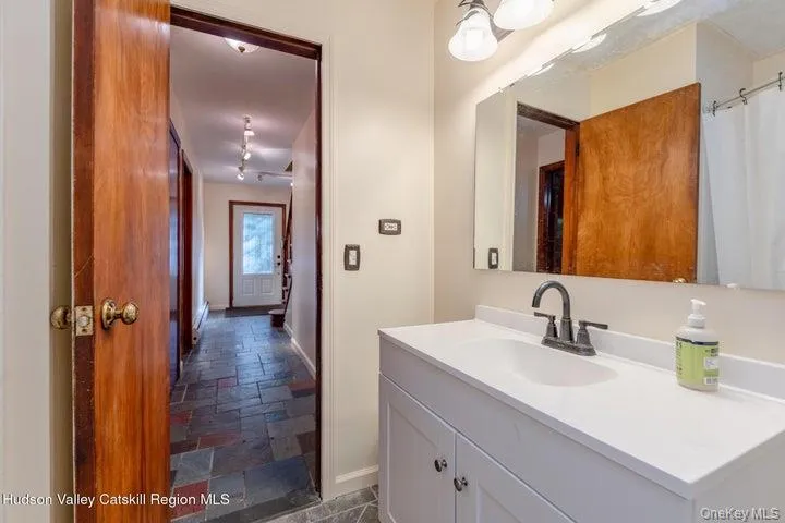 120 Sherman Road, Kingston, NY, 3 Bedrooms Bedrooms, 5 Rooms Rooms,1 BathroomBathrooms,Residential,For Rent,Sherman,0,1052370 120 Sherman Road, Kingston, NY, 3 Bedrooms Bedrooms, 5 Rooms Rooms,1 BathroomBathrooms,Residential,For Rent,Sherman,0,1052370