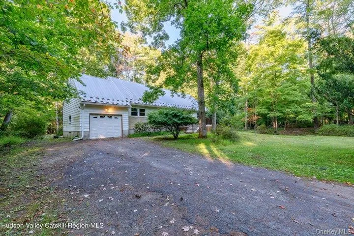 120 Sherman Road, Kingston, NY, 3 Bedrooms Bedrooms, 5 Rooms Rooms,1 BathroomBathrooms,Residential,For Rent,Sherman,0,1052370 120 Sherman Road, Kingston, NY, 3 Bedrooms Bedrooms, 5 Rooms Rooms,1 BathroomBathrooms,Residential,For Rent,Sherman,0,1052370