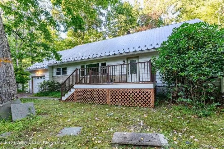 120 Sherman Road, Kingston, NY, 3 Bedrooms Bedrooms, 5 Rooms Rooms,1 BathroomBathrooms,Residential,For Rent,Sherman,0,1052370 120 Sherman Road, Kingston, NY, 3 Bedrooms Bedrooms, 5 Rooms Rooms,1 BathroomBathrooms,Residential,For Rent,Sherman,0,1052370