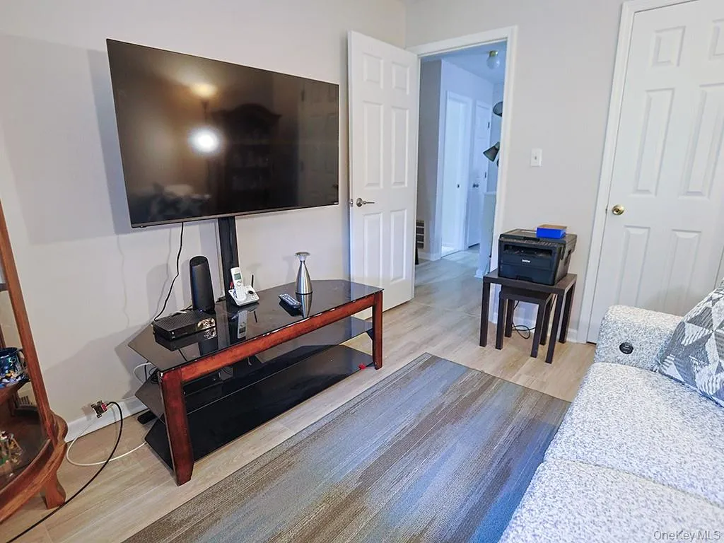 65 Jimal Drive, Middletown, NY, 2 Bedrooms Bedrooms, 6 Rooms Rooms,1 BathroomBathrooms,Residential,For Rent,Jimal,0,1052376 65 Jimal Drive, Middletown, NY, 2 Bedrooms Bedrooms, 6 Rooms Rooms,1 BathroomBathrooms,Residential,For Rent,Jimal,0,1052376