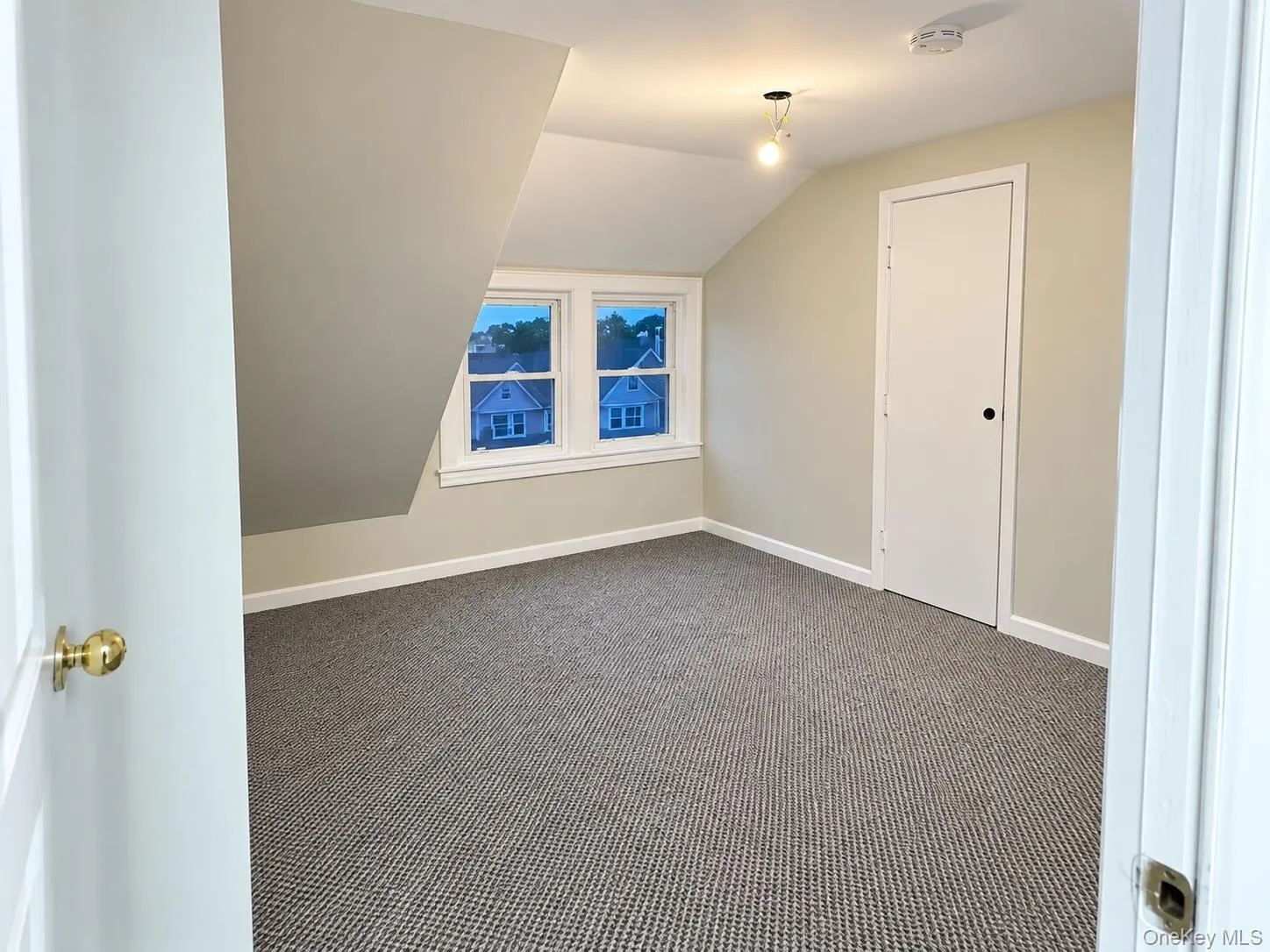 31 Willoughby Place, Islip, NY, 1 Room Rooms,1 BathroomBathrooms,Residential Lease,For Rent,Willoughby,0,1052392 31 Willoughby Place, Islip, NY, 1 Room Rooms,1 BathroomBathrooms,Residential Lease,For Rent,Willoughby,0,1052392