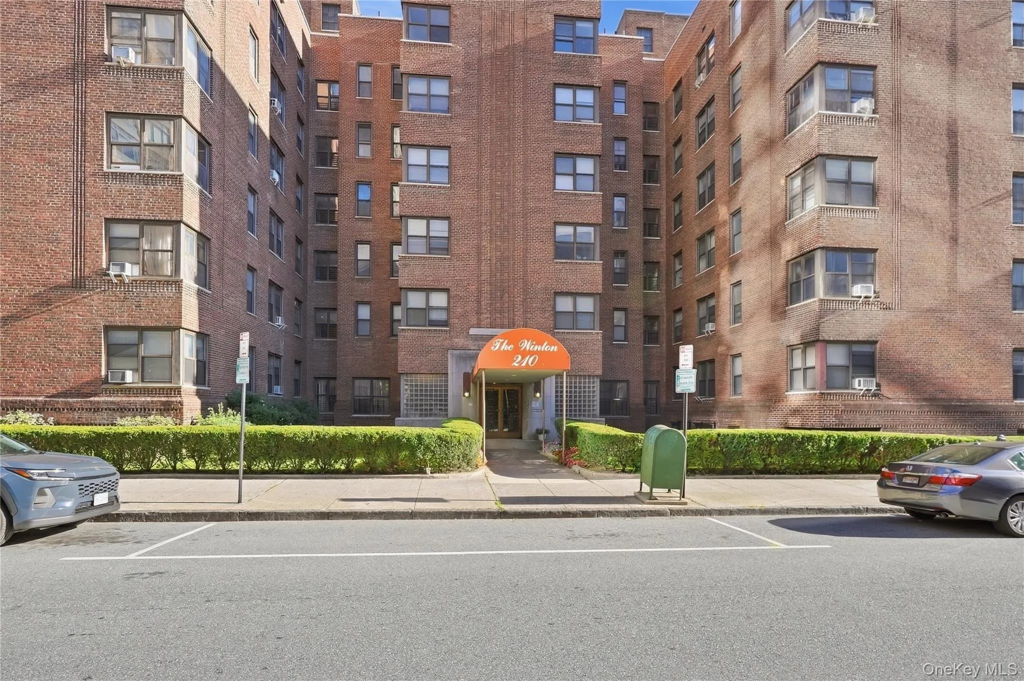 210 Martine Avenue, White Plains, NY, 2 Bedrooms Bedrooms, 4 Rooms Rooms,1 BathroomBathrooms,Residential,For Rent,Martine,0,1052393 210 Martine Avenue, White Plains, NY, 2 Bedrooms Bedrooms, 4 Rooms Rooms,1 BathroomBathrooms,Residential,For Rent,Martine,0,1052393