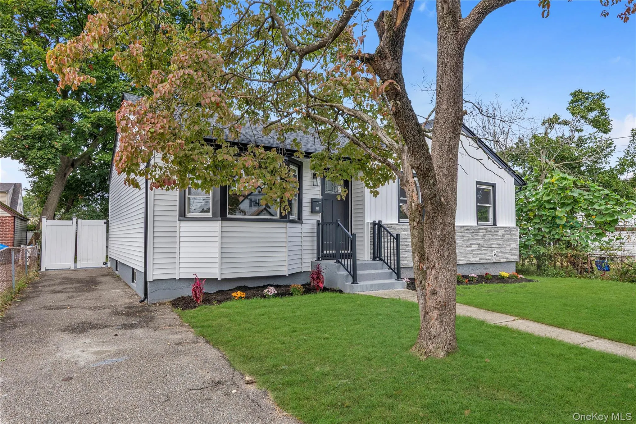271 Sherman Street, North Hempstead, NY, 3 Bedrooms Bedrooms, 6 Rooms Rooms,2 BathroomsBathrooms,Residential,For Rent,Sherman,0,1052401 271 Sherman Street, North Hempstead, NY, 3 Bedrooms Bedrooms, 6 Rooms Rooms,2 BathroomsBathrooms,Residential,For Rent,Sherman,0,1052401