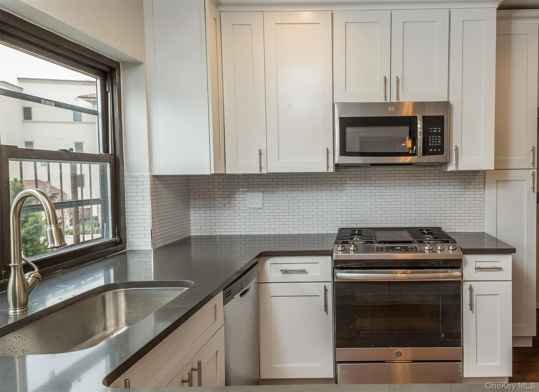 6 Studio Arcade, Eastchester, NY, 3 Bedrooms Bedrooms, 6 Rooms Rooms,2 BathroomsBathrooms,Residential Lease,For Rent,Studio Arcade,0,1052402 6 Studio Arcade, Eastchester, NY, 3 Bedrooms Bedrooms, 6 Rooms Rooms,2 BathroomsBathrooms,Residential Lease,For Rent,Studio Arcade,0,1052402
