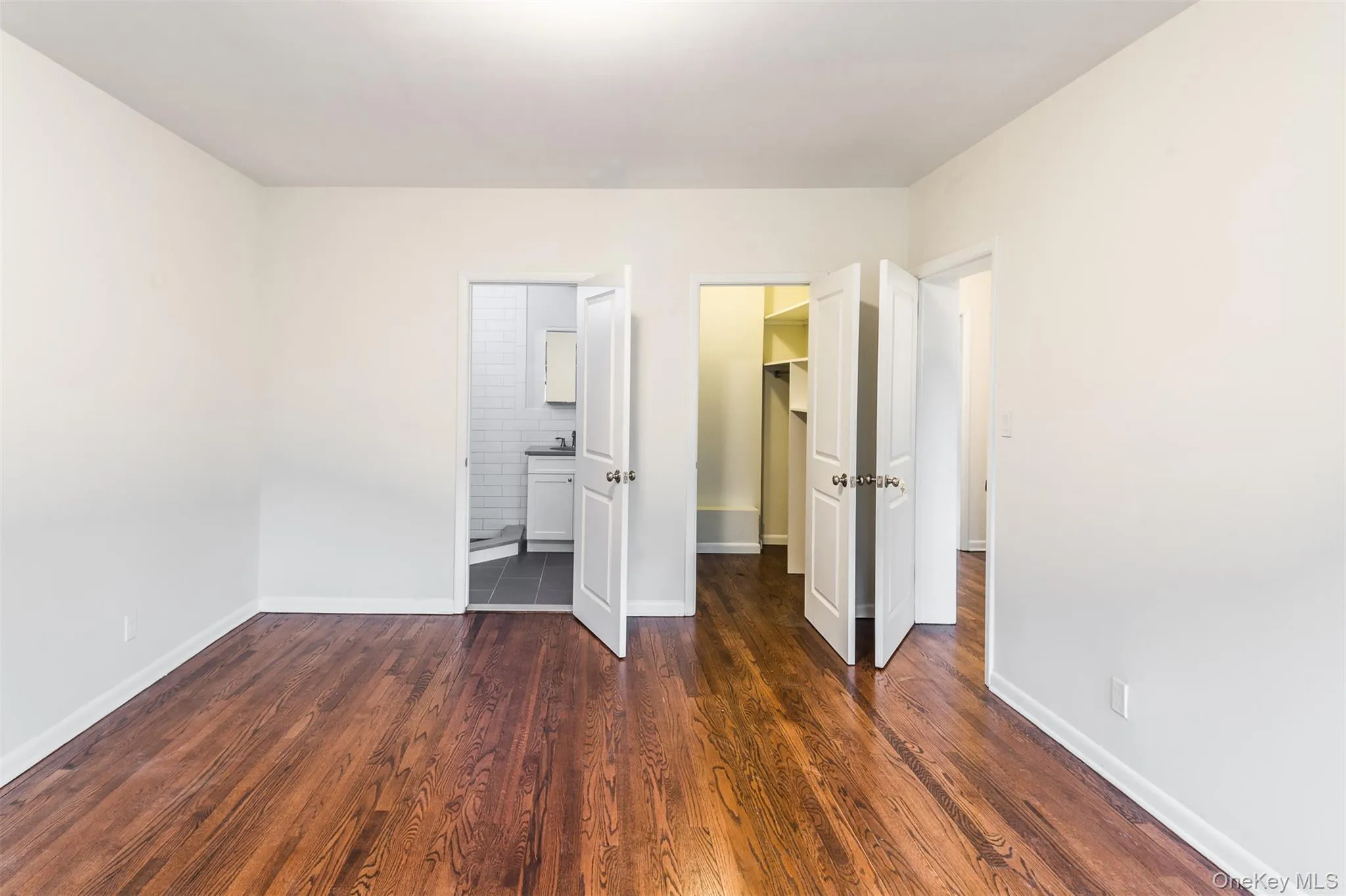Primary Bedroom has its own full bath and walk in closet Primary Bedroom has its own full bath and walk in closet
