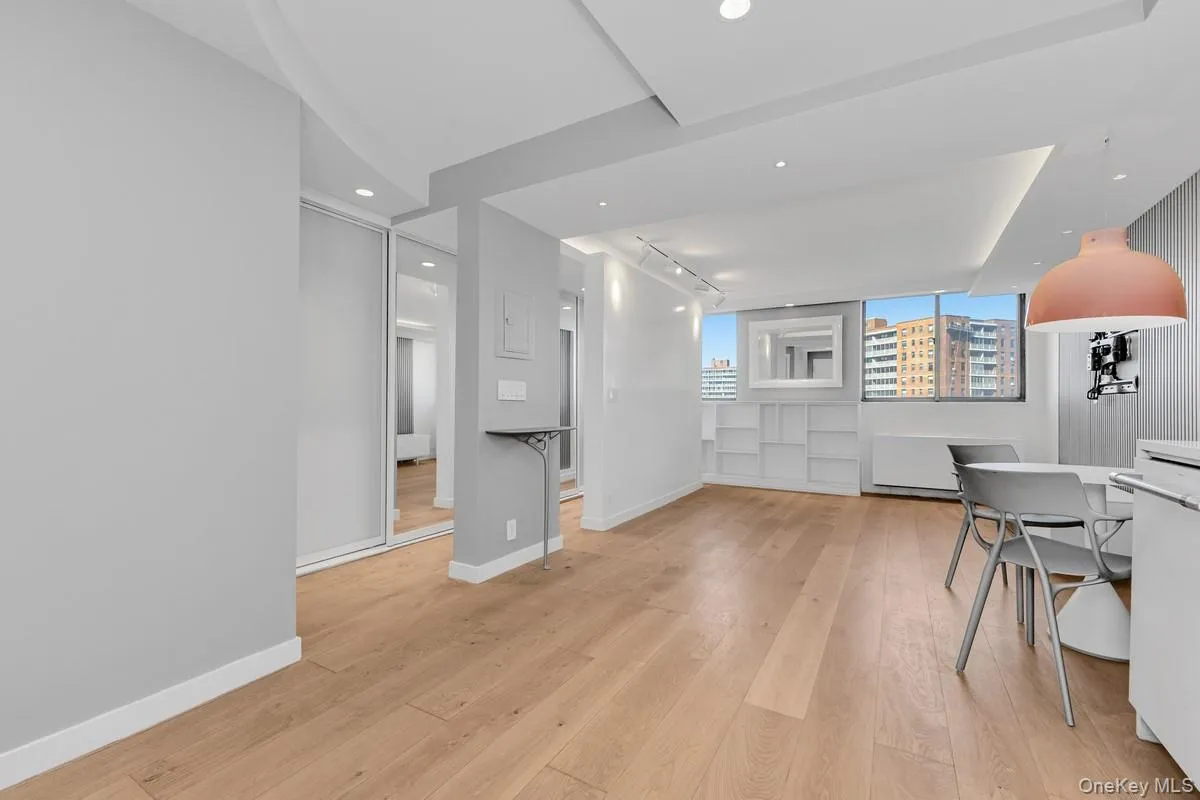 62-54 97th Place, New York, NY, 2 Rooms Rooms,1 BathroomBathrooms,Residential,For Rent,97th,0,1052407 62-54 97th Place, New York, NY, 2 Rooms Rooms,1 BathroomBathrooms,Residential,For Rent,97th,0,1052407