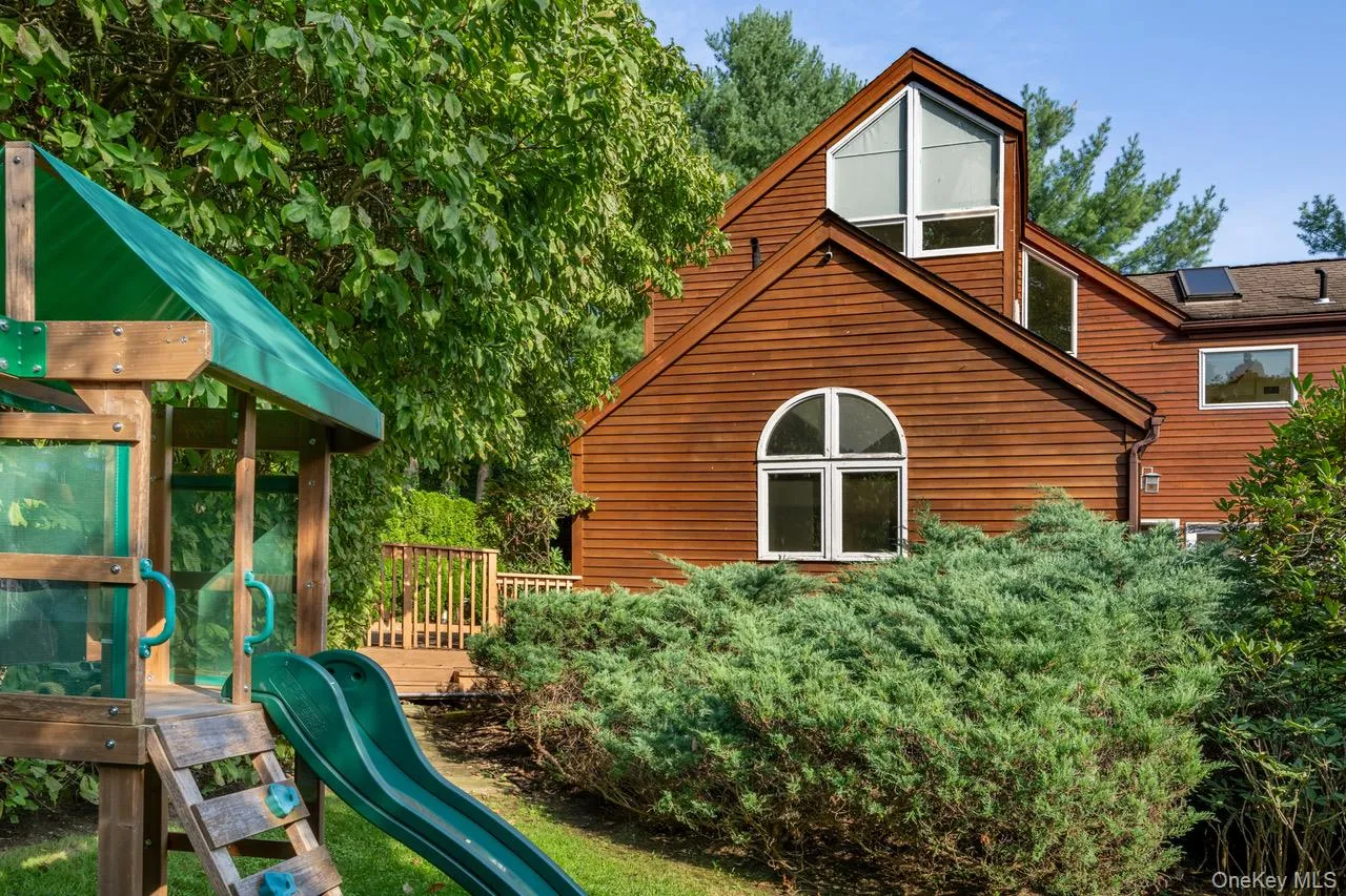 970 Route 9W, Orangetown, NY, 4 Bedrooms Bedrooms, 14 Rooms Rooms,3 BathroomsBathrooms,Residential,For Rent,Route 9W,0,1052408 970 Route 9W, Orangetown, NY, 4 Bedrooms Bedrooms, 14 Rooms Rooms,3 BathroomsBathrooms,Residential,For Rent,Route 9W,0,1052408