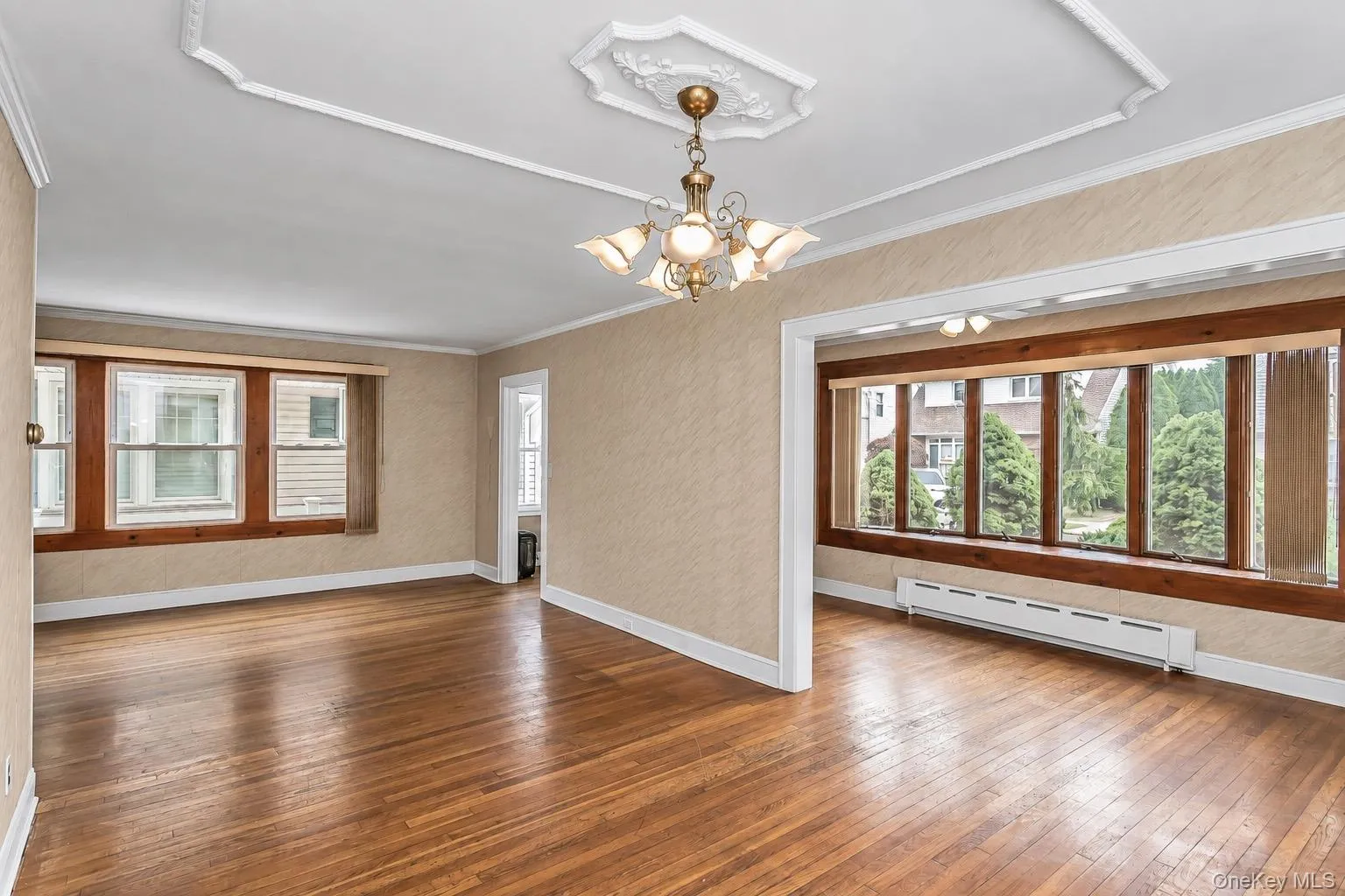 44 Capitol Avenue, North Hempstead, NY, 5 Bedrooms Bedrooms, 11 Rooms Rooms,2 BathroomsBathrooms,Residential,For Rent,Capitol,0,1052409 44 Capitol Avenue, North Hempstead, NY, 5 Bedrooms Bedrooms, 11 Rooms Rooms,2 BathroomsBathrooms,Residential,For Rent,Capitol,0,1052409
