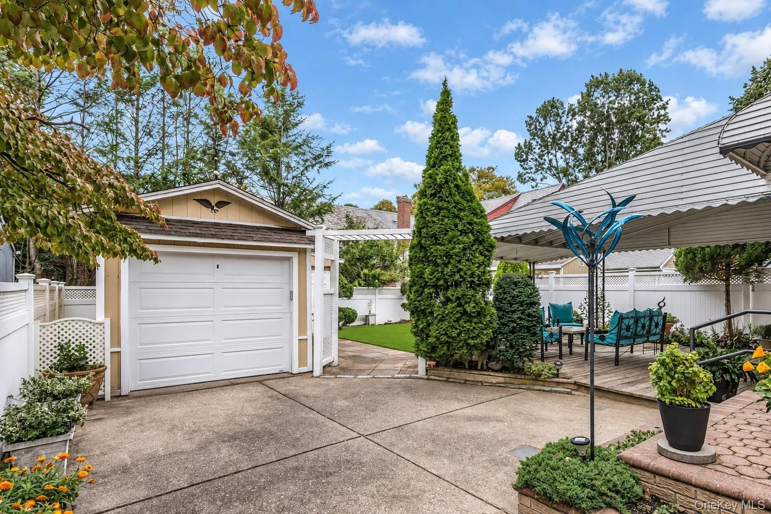 44 Capitol Avenue, North Hempstead, NY, 5 Bedrooms Bedrooms, 11 Rooms Rooms,2 BathroomsBathrooms,Residential,For Rent,Capitol,0,1052409 44 Capitol Avenue, North Hempstead, NY, 5 Bedrooms Bedrooms, 11 Rooms Rooms,2 BathroomsBathrooms,Residential,For Rent,Capitol,0,1052409