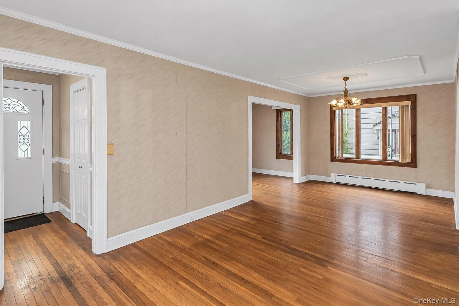 44 Capitol Avenue, North Hempstead, NY, 5 Bedrooms Bedrooms, 11 Rooms Rooms,2 BathroomsBathrooms,Residential,For Rent,Capitol,0,1052409 44 Capitol Avenue, North Hempstead, NY, 5 Bedrooms Bedrooms, 11 Rooms Rooms,2 BathroomsBathrooms,Residential,For Rent,Capitol,0,1052409