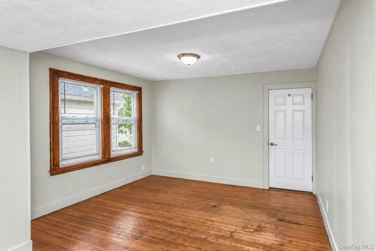 44 Capitol Avenue, North Hempstead, NY, 5 Bedrooms Bedrooms, 11 Rooms Rooms,2 BathroomsBathrooms,Residential,For Rent,Capitol,0,1052409 44 Capitol Avenue, North Hempstead, NY, 5 Bedrooms Bedrooms, 11 Rooms Rooms,2 BathroomsBathrooms,Residential,For Rent,Capitol,0,1052409