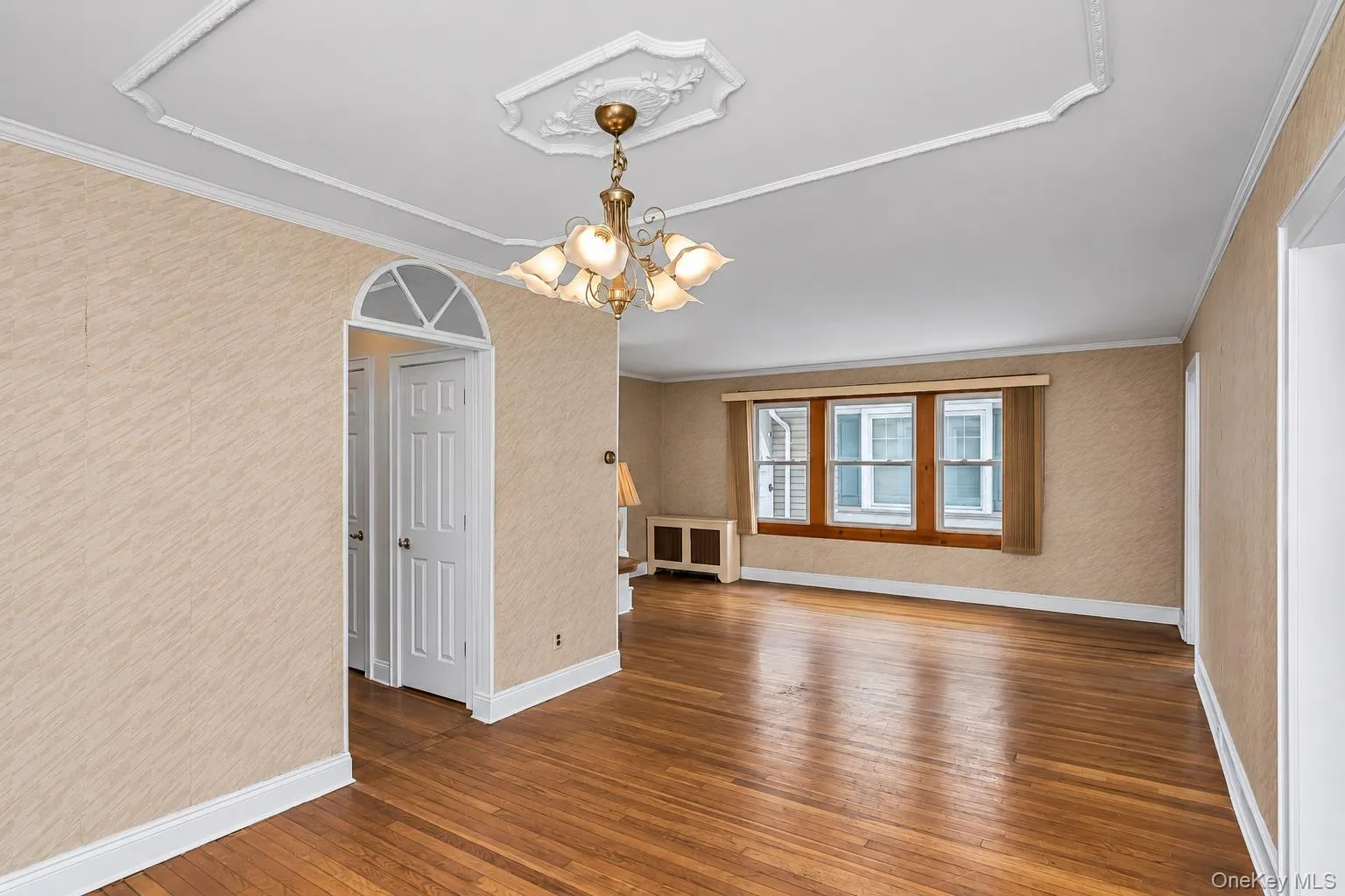 44 Capitol Avenue, North Hempstead, NY, 5 Bedrooms Bedrooms, 11 Rooms Rooms,2 BathroomsBathrooms,Residential,For Rent,Capitol,0,1052409 44 Capitol Avenue, North Hempstead, NY, 5 Bedrooms Bedrooms, 11 Rooms Rooms,2 BathroomsBathrooms,Residential,For Rent,Capitol,0,1052409