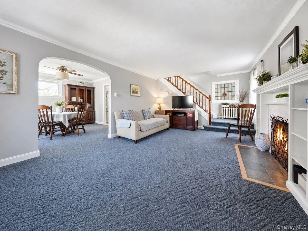 26 Huntington Drive, Yonkers, NY, 2 Bedrooms Bedrooms, 10 Rooms Rooms,1 BathroomBathrooms,Residential,For Rent,Huntington,0,1052417 26 Huntington Drive, Yonkers, NY, 2 Bedrooms Bedrooms, 10 Rooms Rooms,1 BathroomBathrooms,Residential,For Rent,Huntington,0,1052417