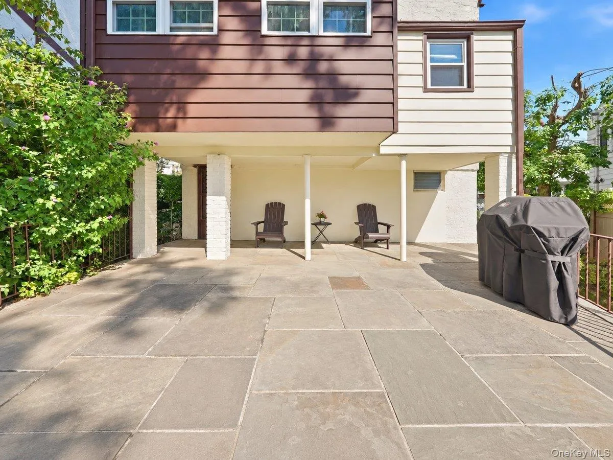 26 Huntington Drive, Yonkers, NY, 2 Bedrooms Bedrooms, 10 Rooms Rooms,1 BathroomBathrooms,Residential,For Rent,Huntington,0,1052417 26 Huntington Drive, Yonkers, NY, 2 Bedrooms Bedrooms, 10 Rooms Rooms,1 BathroomBathrooms,Residential,For Rent,Huntington,0,1052417