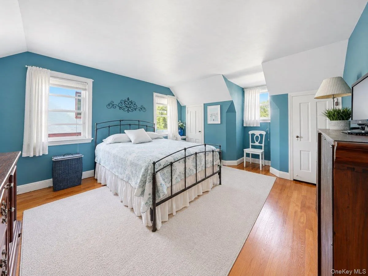 26 Huntington Drive, Yonkers, NY, 2 Bedrooms Bedrooms, 10 Rooms Rooms,1 BathroomBathrooms,Residential,For Rent,Huntington,0,1052417 26 Huntington Drive, Yonkers, NY, 2 Bedrooms Bedrooms, 10 Rooms Rooms,1 BathroomBathrooms,Residential,For Rent,Huntington,0,1052417