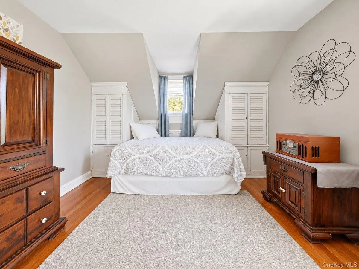 26 Huntington Drive, Yonkers, NY, 2 Bedrooms Bedrooms, 10 Rooms Rooms,1 BathroomBathrooms,Residential,For Rent,Huntington,0,1052417 26 Huntington Drive, Yonkers, NY, 2 Bedrooms Bedrooms, 10 Rooms Rooms,1 BathroomBathrooms,Residential,For Rent,Huntington,0,1052417