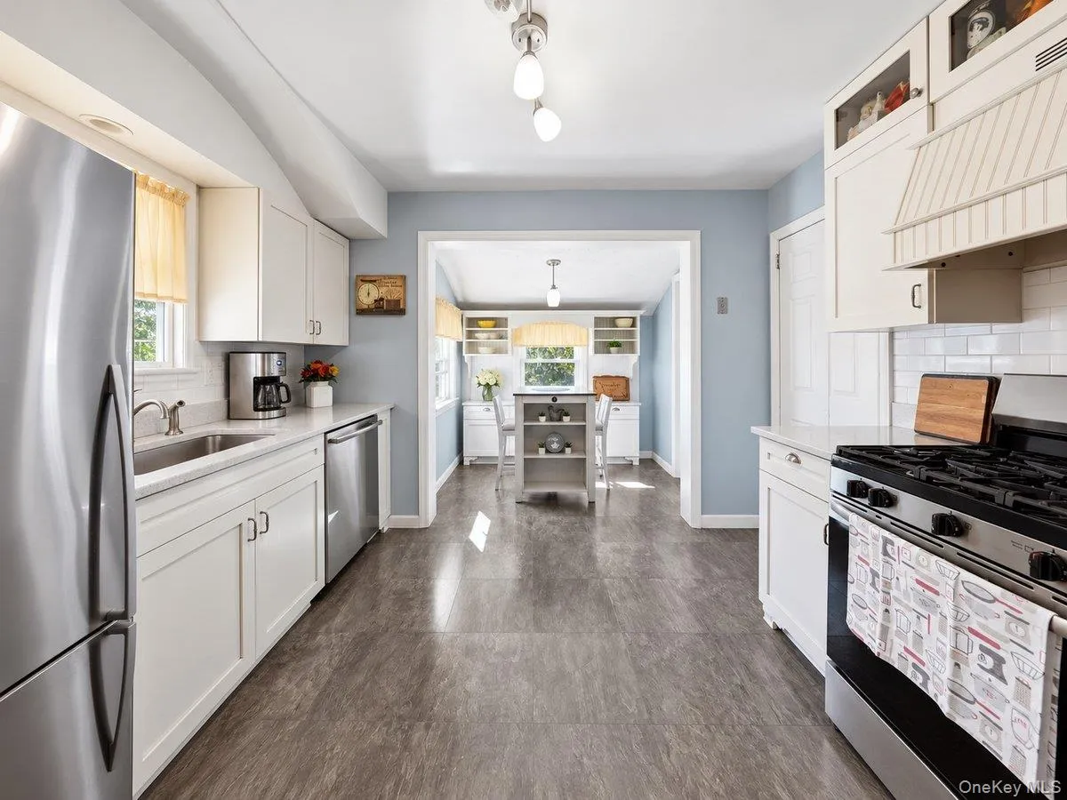26 Huntington Drive, Yonkers, NY, 2 Bedrooms Bedrooms, 10 Rooms Rooms,1 BathroomBathrooms,Residential,For Rent,Huntington,0,1052417 26 Huntington Drive, Yonkers, NY, 2 Bedrooms Bedrooms, 10 Rooms Rooms,1 BathroomBathrooms,Residential,For Rent,Huntington,0,1052417