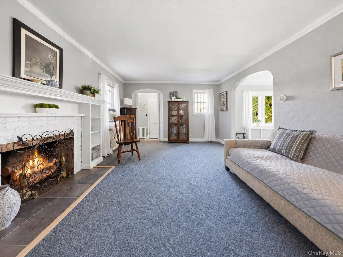 26 Huntington Drive, Yonkers, NY, 2 Bedrooms Bedrooms, 10 Rooms Rooms,1 BathroomBathrooms,Residential,For Rent,Huntington,0,1052417 26 Huntington Drive, Yonkers, NY, 2 Bedrooms Bedrooms, 10 Rooms Rooms,1 BathroomBathrooms,Residential,For Rent,Huntington,0,1052417