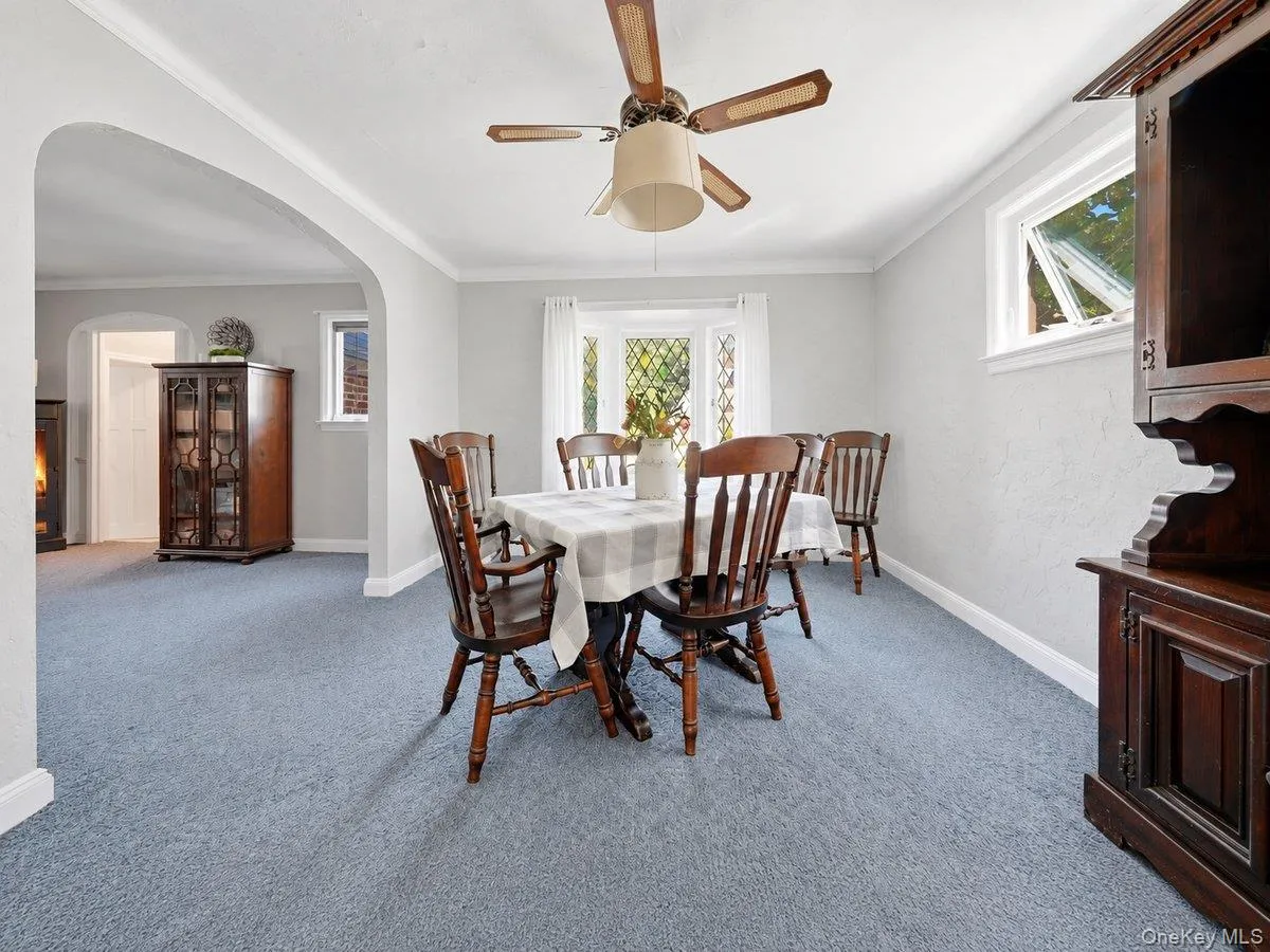 26 Huntington Drive, Yonkers, NY, 2 Bedrooms Bedrooms, 10 Rooms Rooms,1 BathroomBathrooms,Residential,For Rent,Huntington,0,1052417 26 Huntington Drive, Yonkers, NY, 2 Bedrooms Bedrooms, 10 Rooms Rooms,1 BathroomBathrooms,Residential,For Rent,Huntington,0,1052417