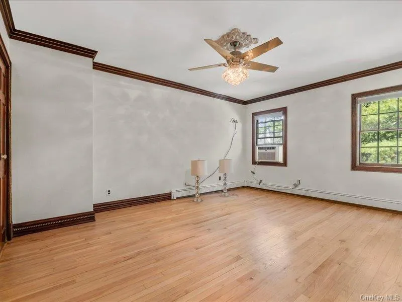 39 12th Avenue, Oyster Bay, NY, 3 Bedrooms Bedrooms, 6 Rooms Rooms,1 BathroomBathrooms,Residential,For Rent,12th,0,1052419 39 12th Avenue, Oyster Bay, NY, 3 Bedrooms Bedrooms, 6 Rooms Rooms,1 BathroomBathrooms,Residential,For Rent,12th,0,1052419