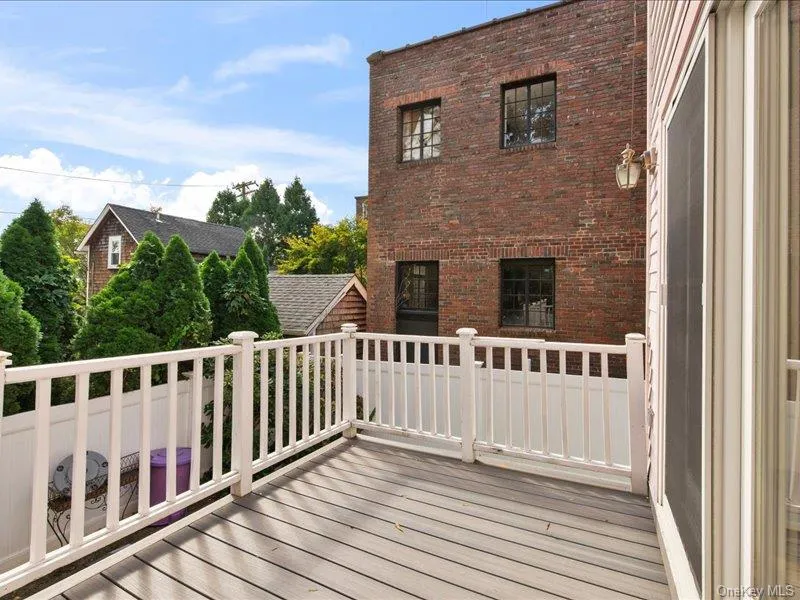 Rear deck Rear deck