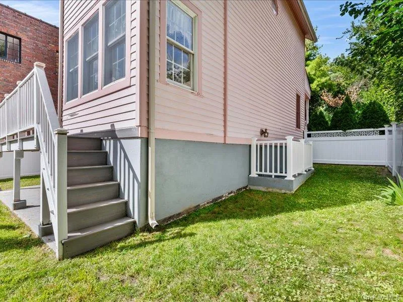 Stairs from deck and also to basement. Stairs from deck and also to basement.