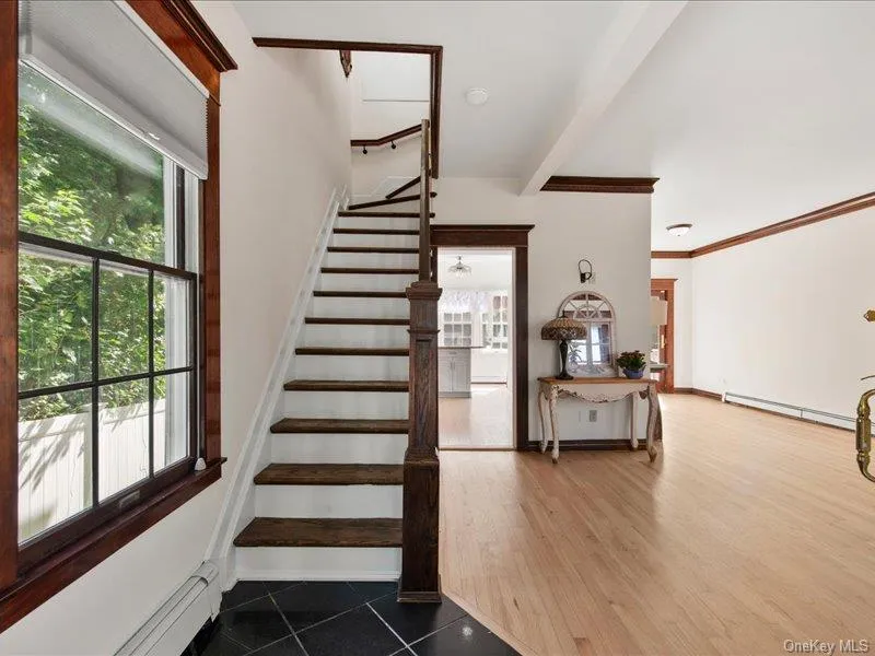 39 12th Avenue, Oyster Bay, NY, 3 Bedrooms Bedrooms, 6 Rooms Rooms,1 BathroomBathrooms,Residential,For Rent,12th,0,1052419 39 12th Avenue, Oyster Bay, NY, 3 Bedrooms Bedrooms, 6 Rooms Rooms,1 BathroomBathrooms,Residential,For Rent,12th,0,1052419