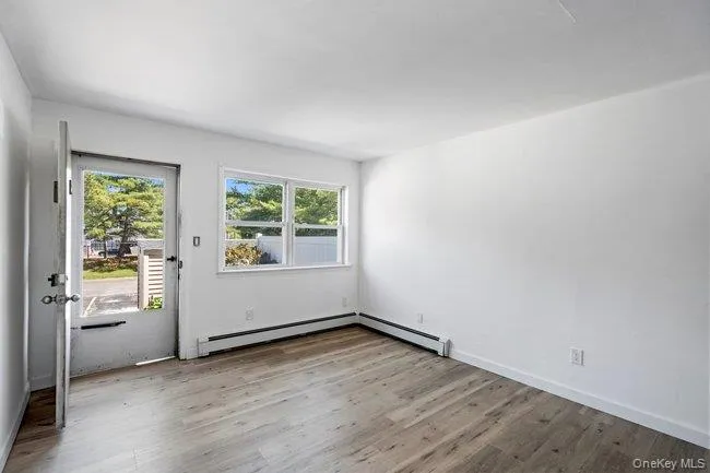 62 Townhouse Road, Huntington, NY, 2 Bedrooms Bedrooms, 4 Rooms Rooms,1 BathroomBathrooms,Residential,For Rent,Townhouse,0,1052423 62 Townhouse Road, Huntington, NY, 2 Bedrooms Bedrooms, 4 Rooms Rooms,1 BathroomBathrooms,Residential,For Rent,Townhouse,0,1052423